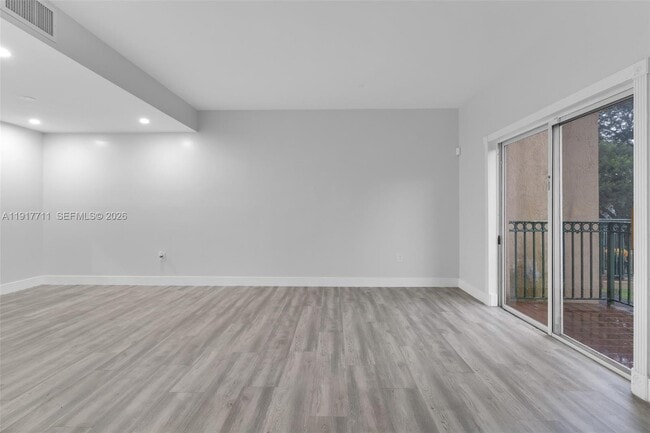 Building Photo - 10018 Hammocks Blvd