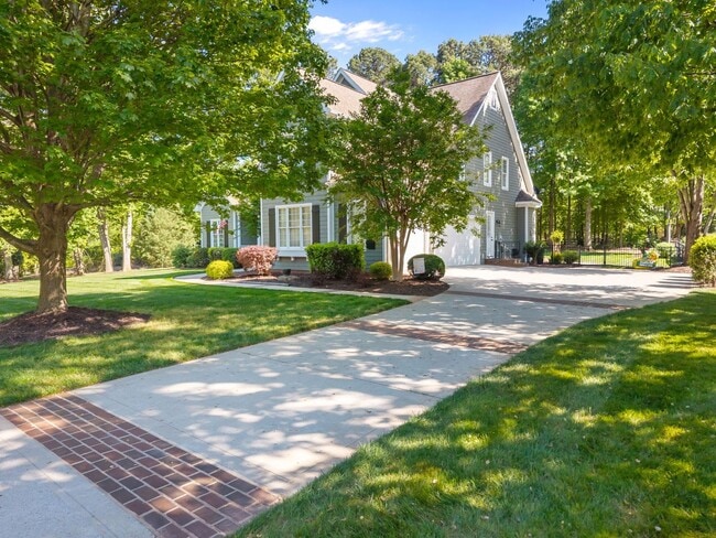 Building Photo - 107 Spears Creek Dr