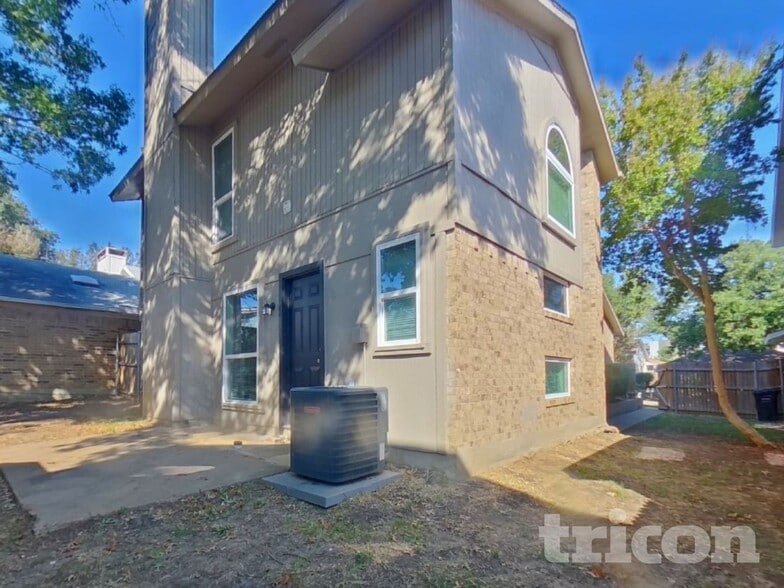 Building Photo - 616 Via Miramonte