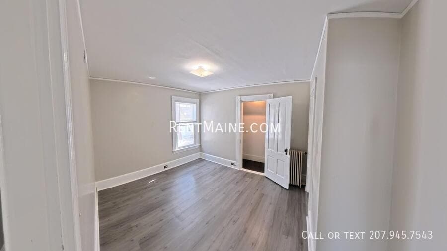 Building Photo - 402 Fourth St. Apt.