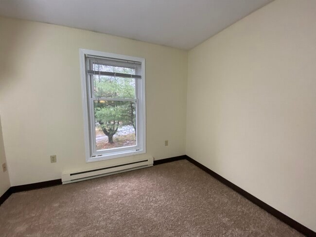 Building Photo - 131 Eastern Ave