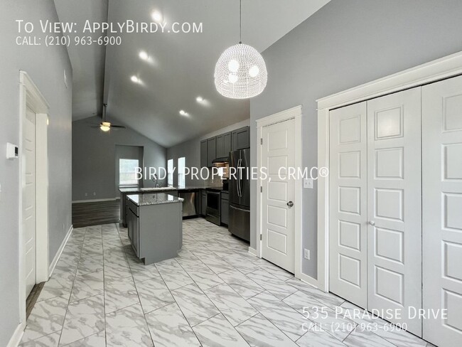 Building Photo - *3 Bed, 2 Bath Home Located Next to Canyon...