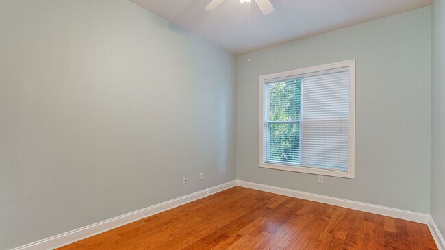 Building Photo - 2 Bedroom 2 Bath Condo in Indigo Hall at Hope Plantation - Johns Island