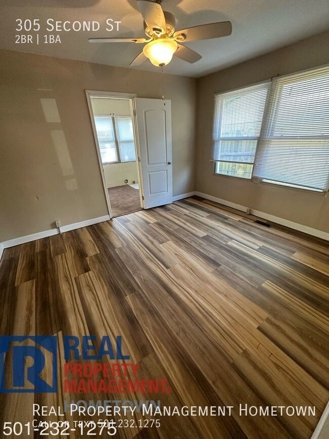 Building Photo - 305 Second St-