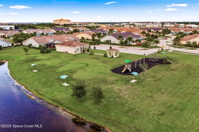 Building Photo - 7544 Loren Cove Dr