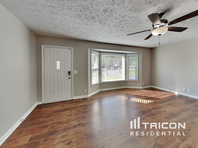 Building Photo - 206 Township Dr