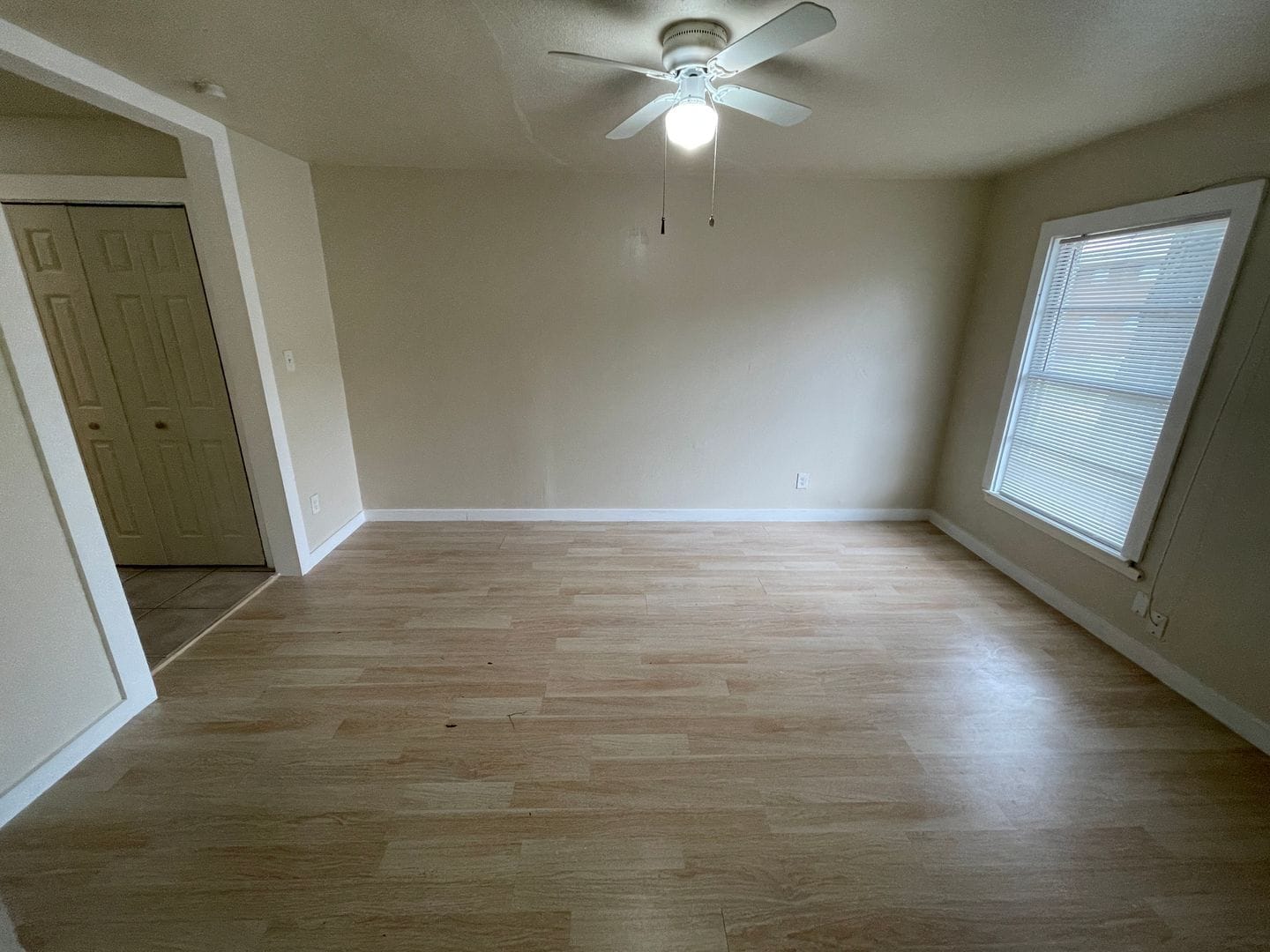 Building Photo - 107 W Texas Ave