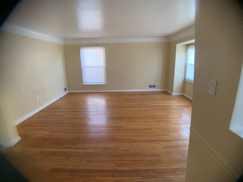 Living room - 12819 Lenore