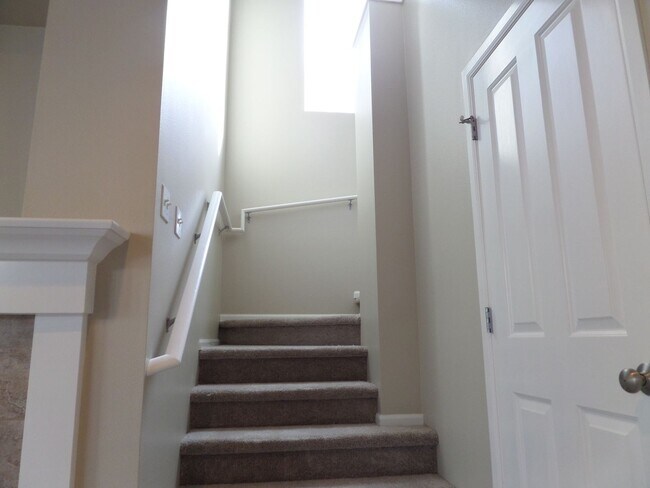Building Photo - Gorgeous 3 Bedroom Home in Fantastic Bothell Location!