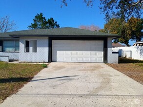 Building Photo - Updated 3-bedroom 2-bathroom 2 car garage ...