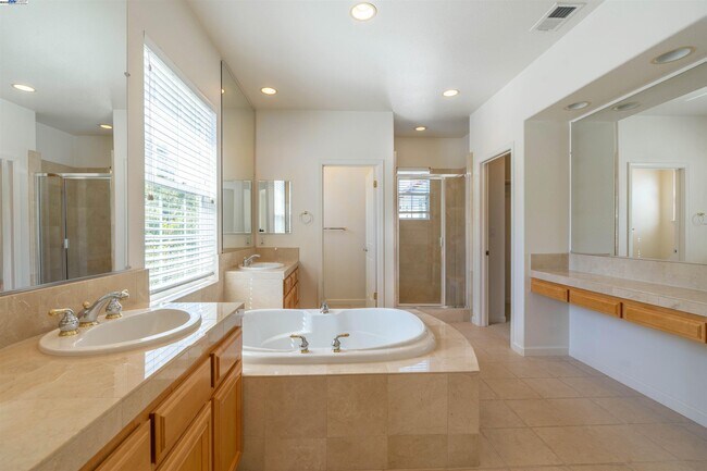 Building Photo - 1260 Ustilago Dr