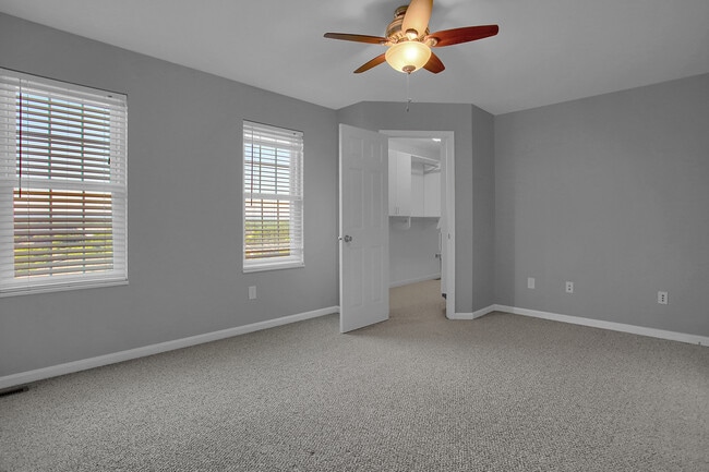 Building Photo - 9 Lenox Ct