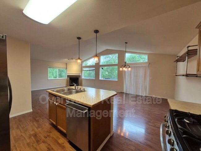 Building Photo - 9178 Eagle River Ln