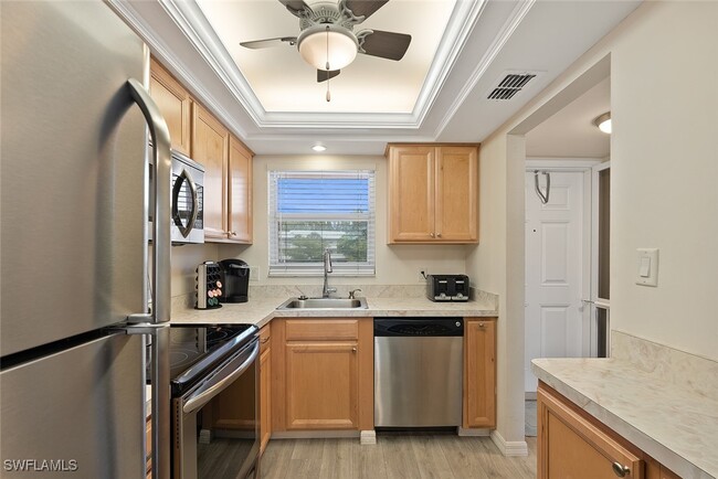 Building Photo - 400 Forest Lakes Blvd