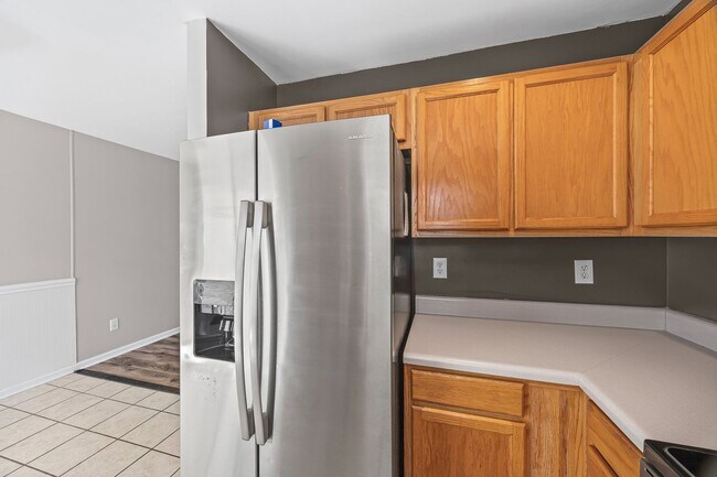Building Photo - Great 2 bdrm Townhome in Steele Creek area...