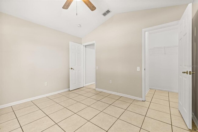 Building Photo - 3145 Stonehurst Cir