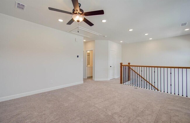 Building Photo - 1515 Noble Pk Dr