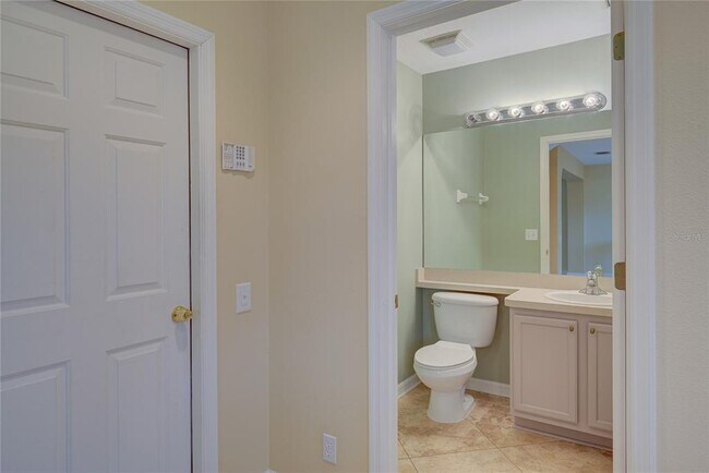 Building Photo - 13298 Thoroughbred Loop