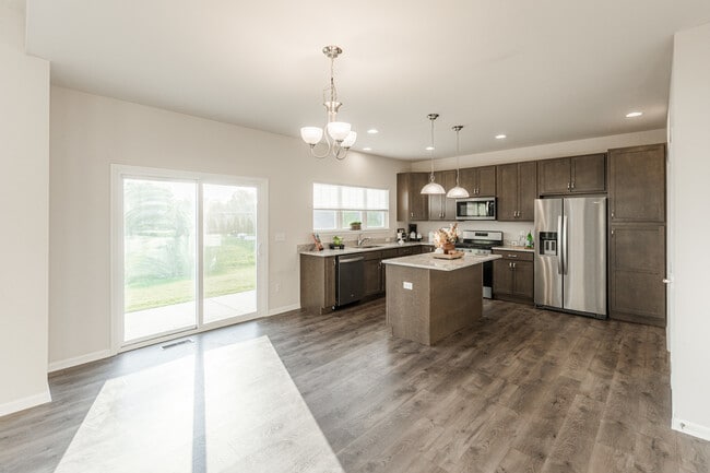 Building Photo - 1125 Juniper Dr