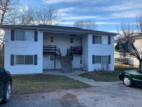 Building Photo - 2 Bedroom 1 Bathroom Apartment!