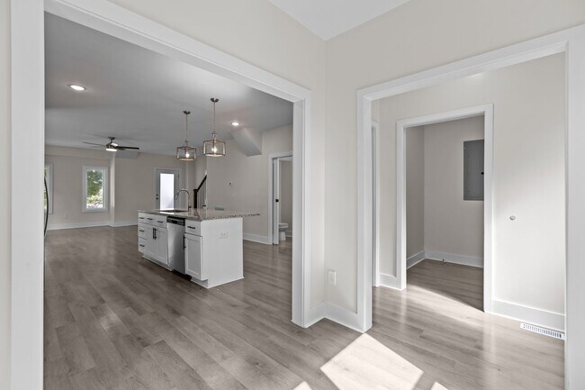 Building Photo - 516 New Bern Ave
