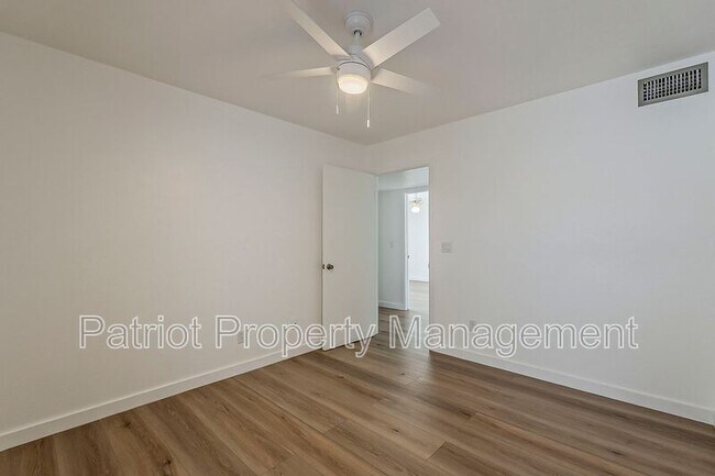 Building Photo - 635 E Boca Raton Rd