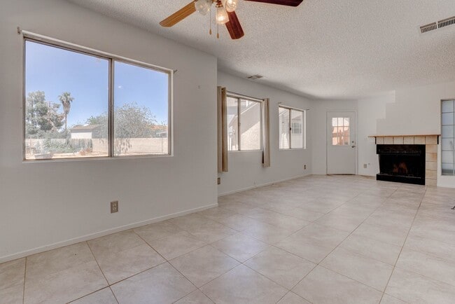 Building Photo - 5519 Myron Cir