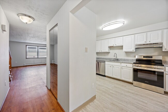 Building Photo - 64 Nutmeg Dr