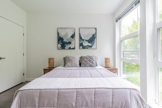 Building Photo - 1717 22nd Ave