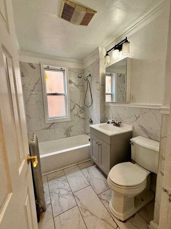 Building Photo - 15 Dunlap St