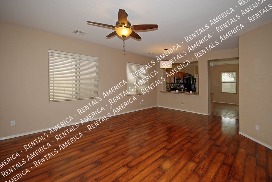 Building Photo - 2010 S Falcon Dr