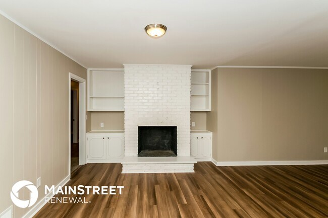 Building Photo - 228 28th Ave NW