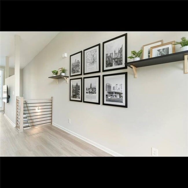 Building Photo - 439 Parkway Dr NE