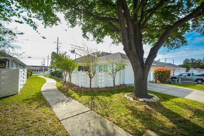 Building Photo - 9603 Farrell Dr