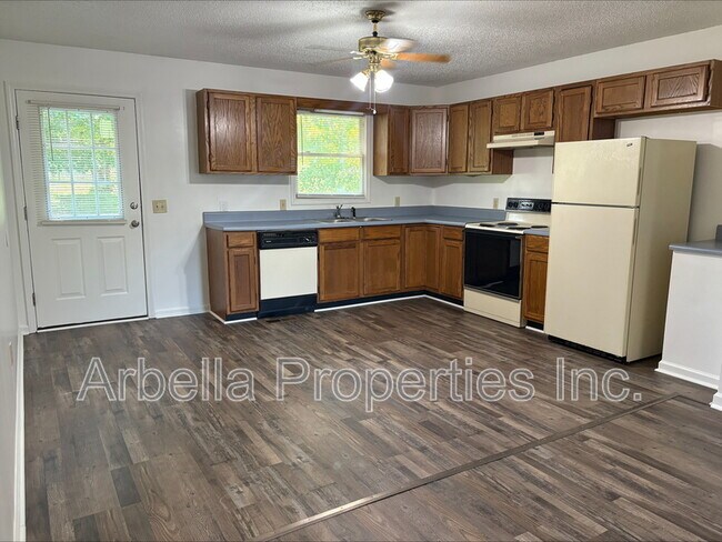 Building Photo - 119 Rowe Ln