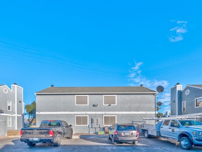 Building Photo - 1961 Cosmic Dr