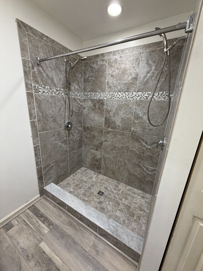 Building Photo - 1513 Princess Anne Ln