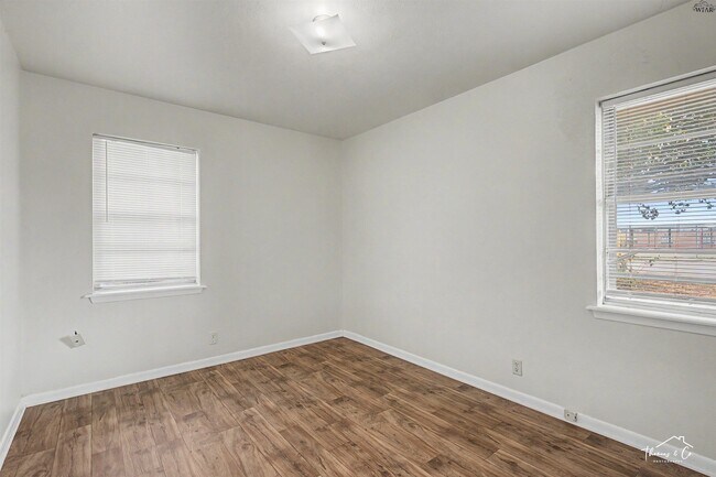 Building Photo - 2310 Reilly Rd