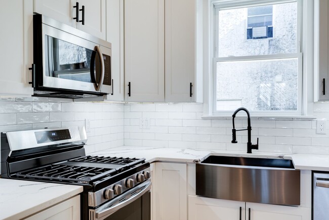 Building Photo - Stylish New Construction Near Fishtown