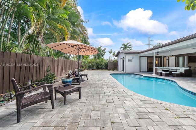 Building Photo - 5800 NE 18th Ave