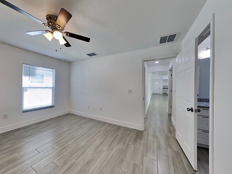 Building Photo - 2188 Hawkins Ave