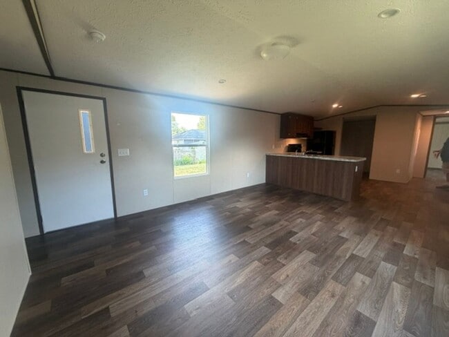 Building Photo - 81 Narrow Lane Rd