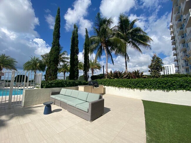 Building Photo - 3000 Coral Way