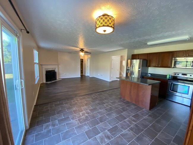 Building Photo - 4221 Dobbin Cir