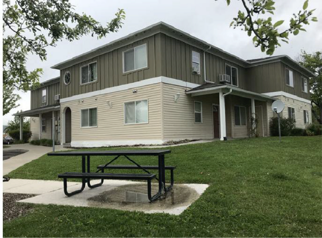 Primary Photo - 49 Appleway Dr