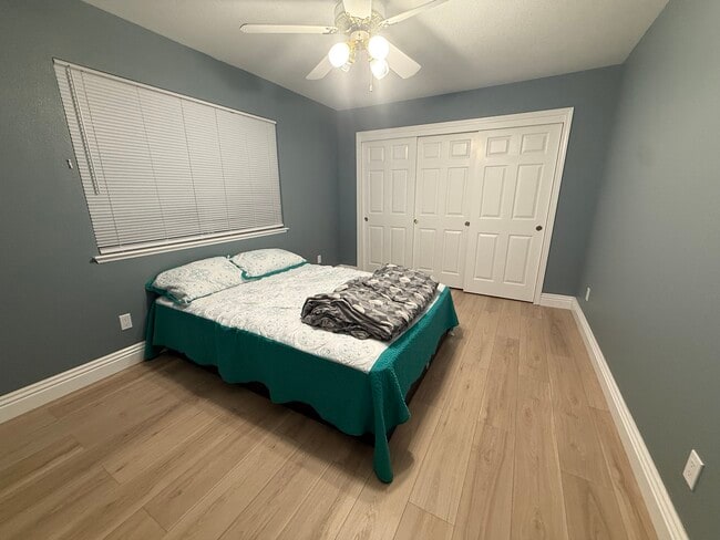 Building Photo - 137 Hopfield Dr