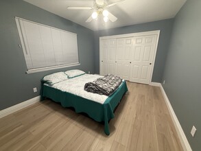 Building Photo - 137 Hopfield Dr