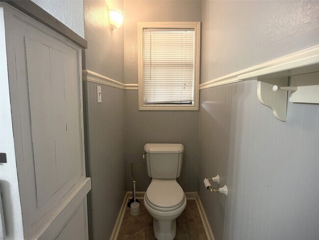 Building Photo - 6633 FM 36