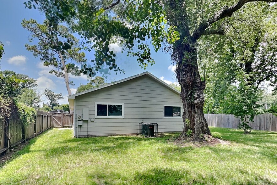 Building Photo - 8730 Valley Pond Ct