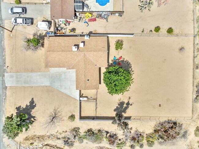 Building Photo - 56034 Desert Gold Dr